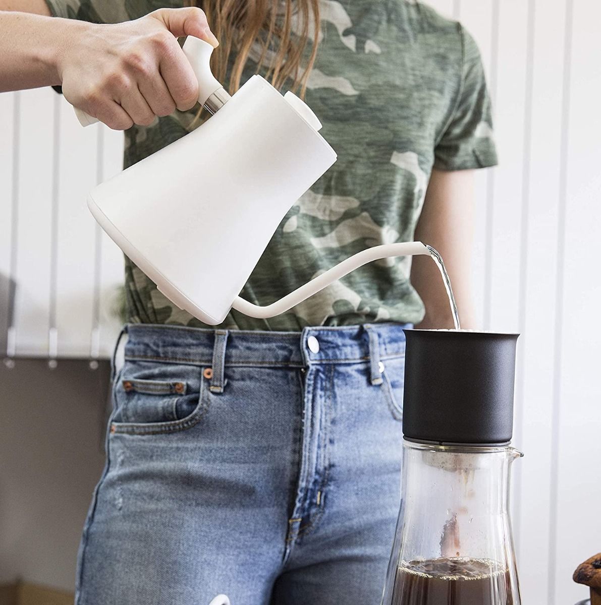 Fellow Stagg EKG Electric Pour Over Kettle | Matte White 2 Fellow Stagg EKG Electric Pour Over Kettle | Matte White - Image 2