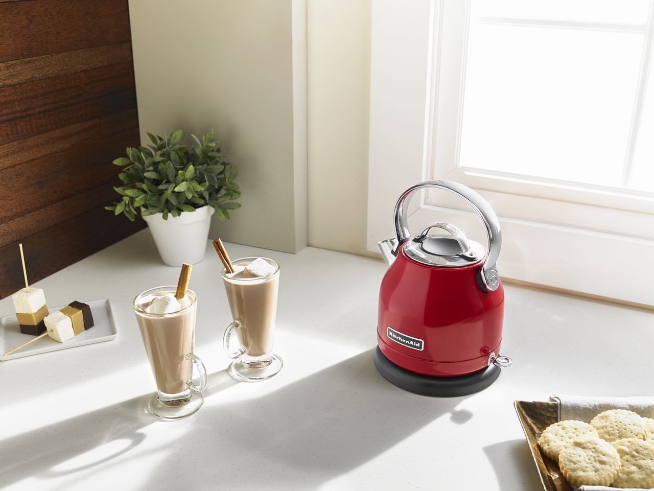 KitchenAid 1.25L Electric Kettle | Empire Red 6 KitchenAid 1.25L Electric Kettle | Empire Red - Image 6