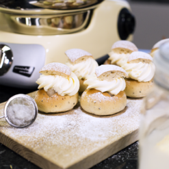 Ankarsrum Original 6230 Model Stand Mixer | Creme -Small Kitchen Appliances Shop semla ny