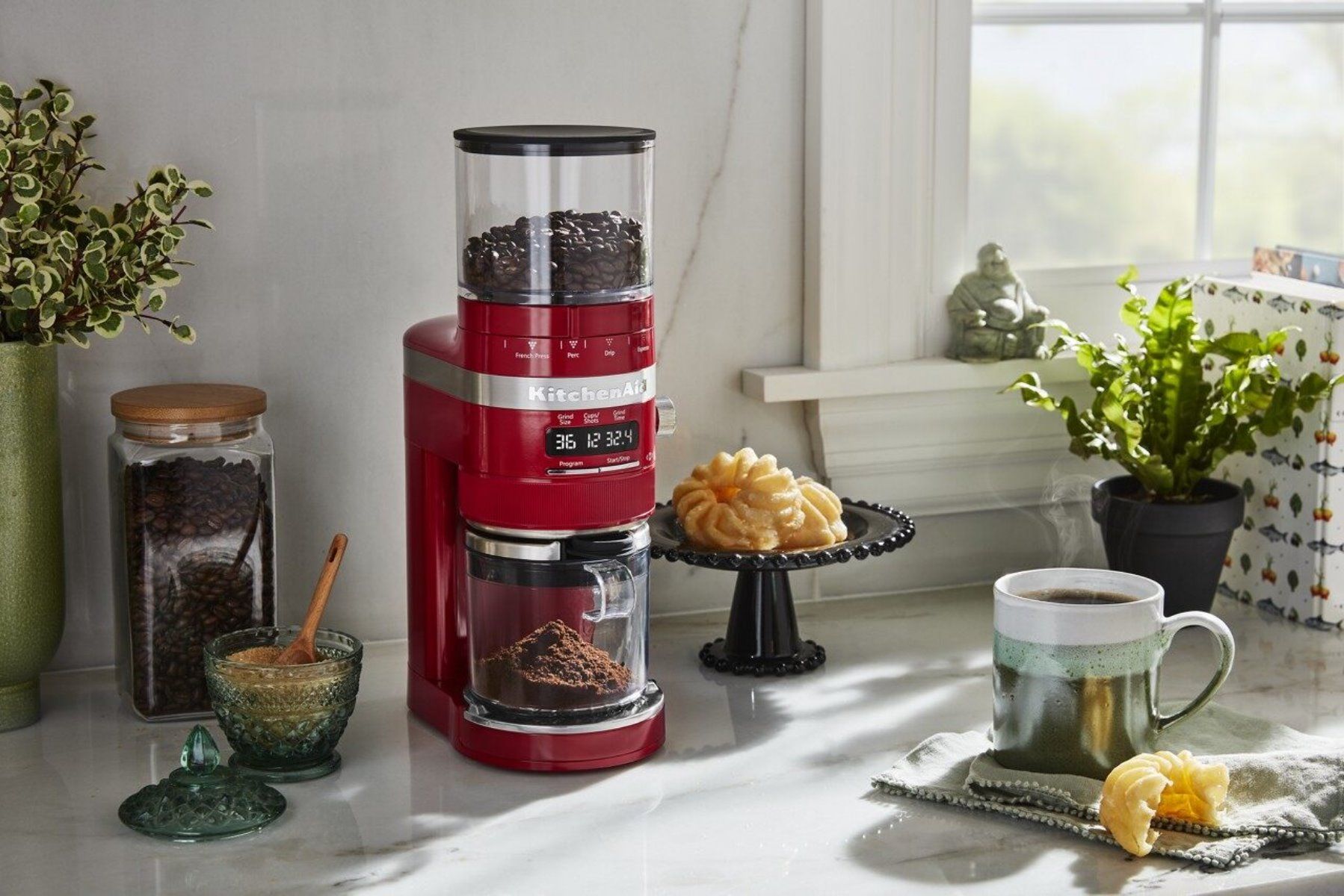 KitchenAid Burr Grinder With Dose Control | Empire Red 5 KitchenAid Burr Grinder With Dose Control | Empire Red - Image 5